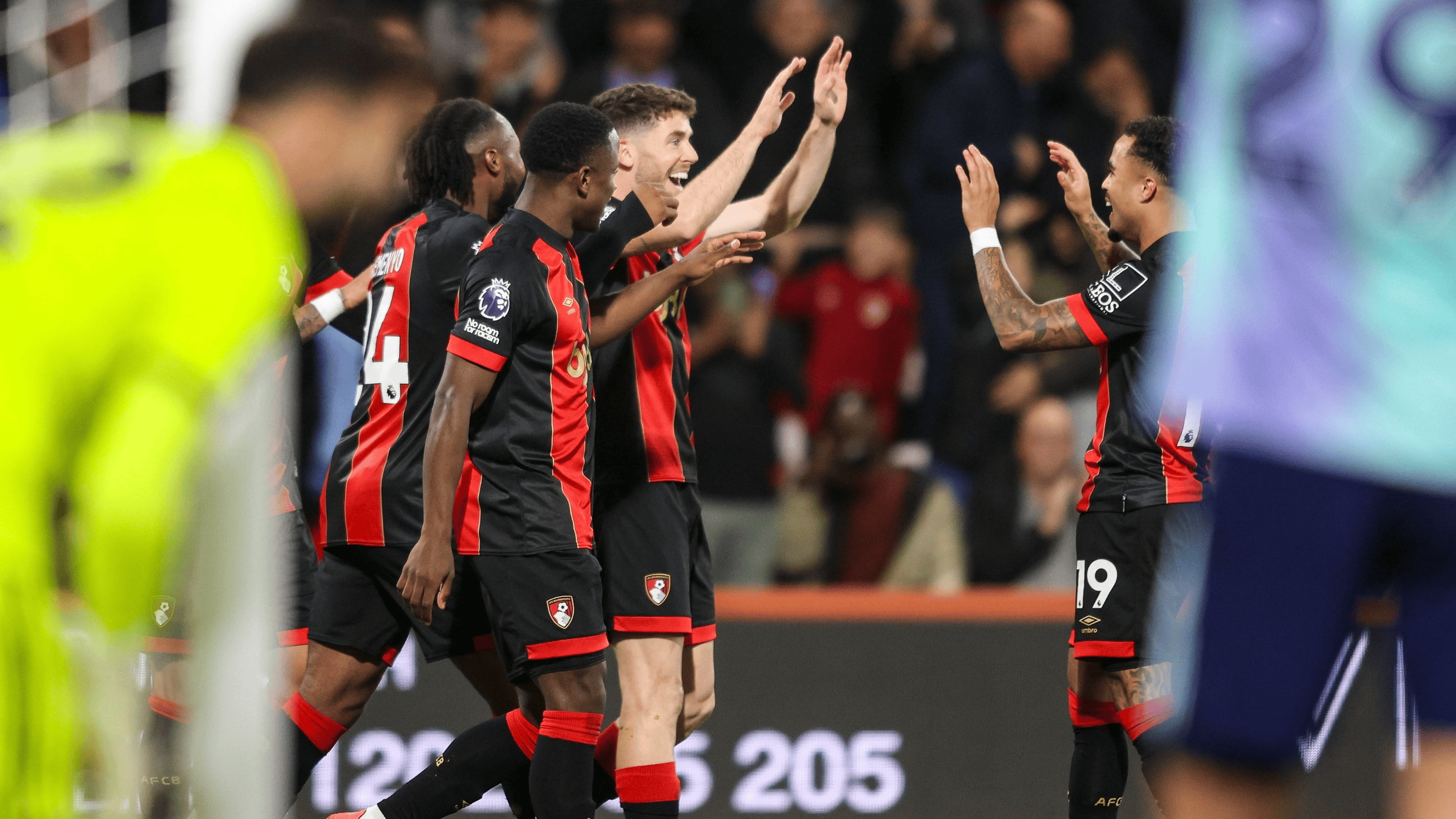 英超迎来宿敌之战，恩怨再续的简单介绍