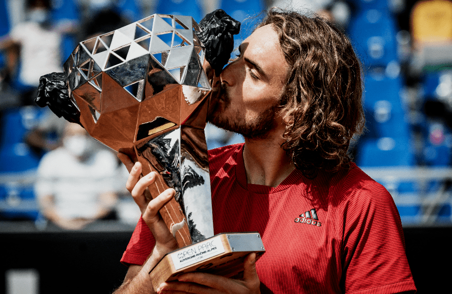 戴维斯杯完胜法网，西西帕斯点燃赛场