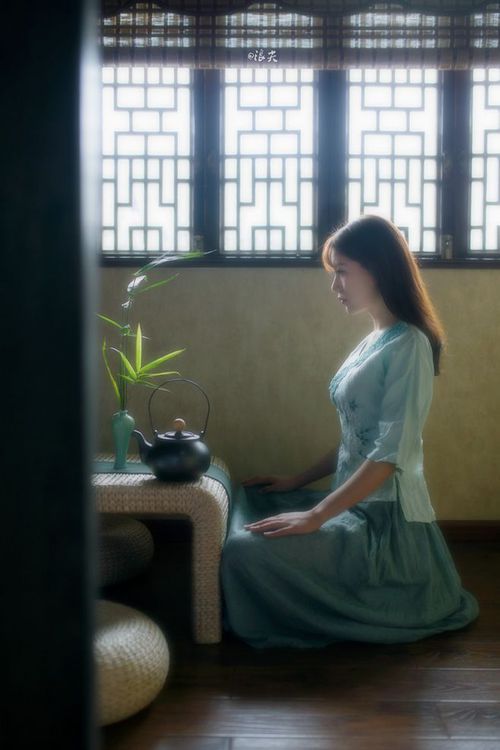 他抹去了战术版图上的所有诗意，当三笘薰用爆裂的1v1，将勒沃库森与皇家社会的哲思对决砸成碎末